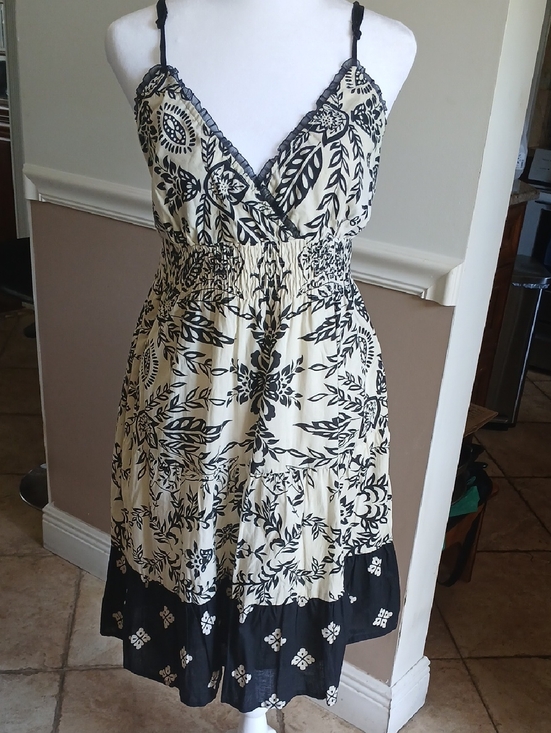 Speed Control New York Dresses & Skirts - Speed Control Black and White Floral Print Sun Dress